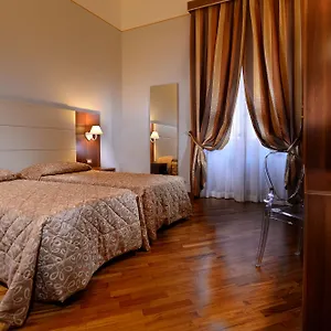 2* Hotel Golden