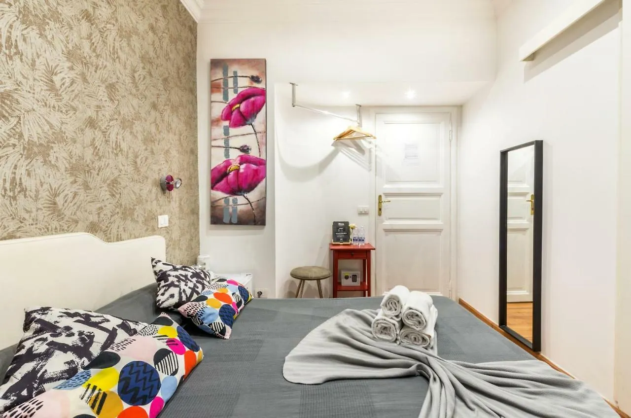 La Dolce Vita Qg Rome Guest house